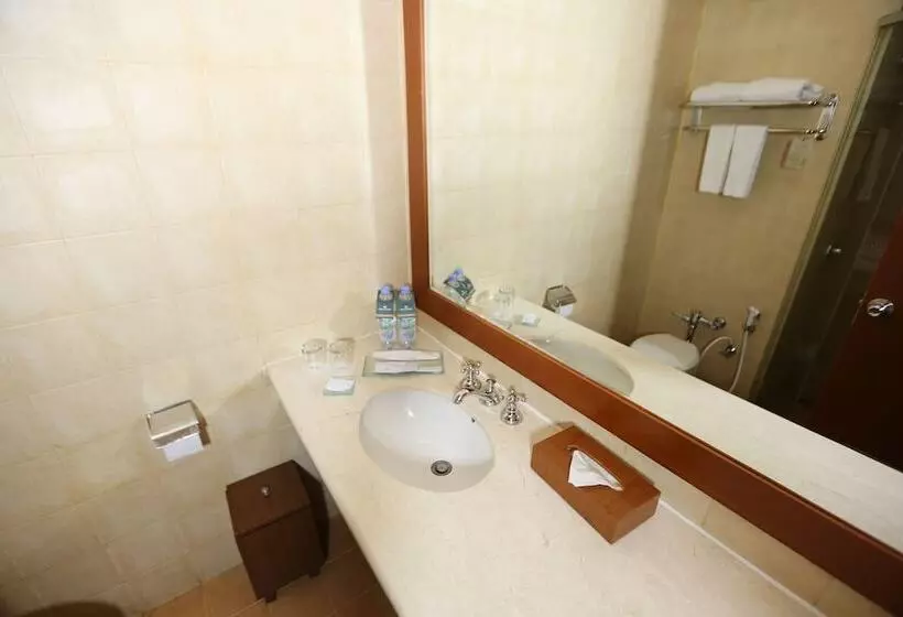 호텔 Santika Pontianak