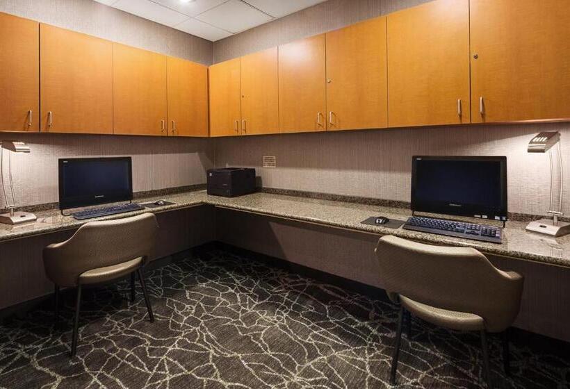 فندق Springhill Suites By Marriott Denver Airport