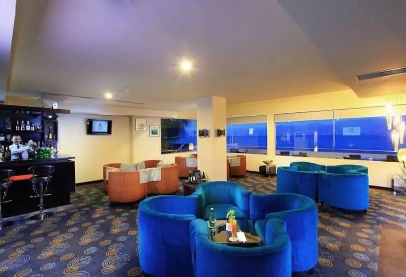 Swiss Belhotel Silae Palu