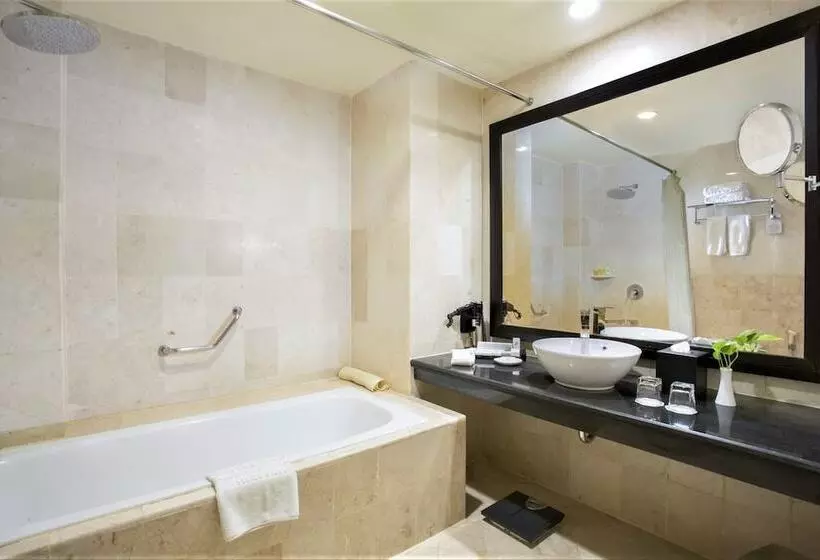 Swiss Belhotel Silae Palu