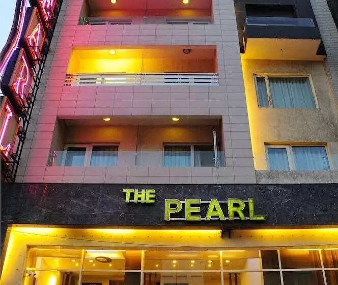 בית מלון כפרי The Pearl   Newly Renovated In City Centre