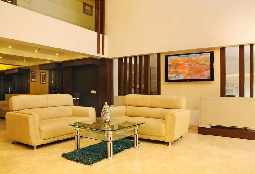 בית מלון כפרי The Pearl   Newly Renovated In City Centre