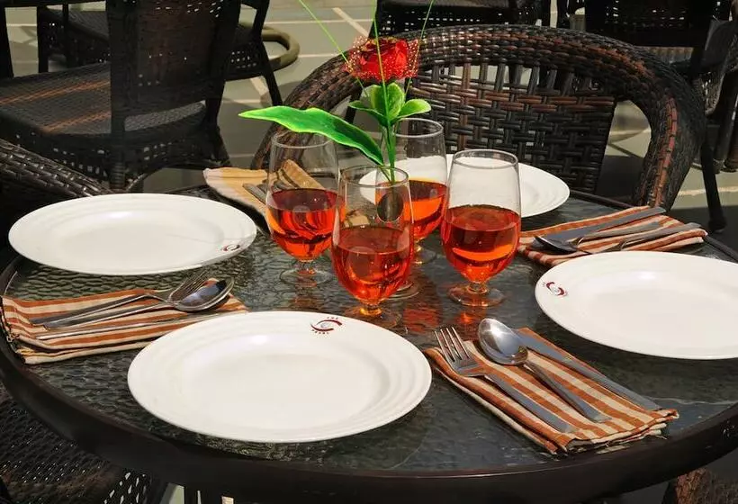 בית מלון כפרי The Pearl   Newly Renovated In City Centre