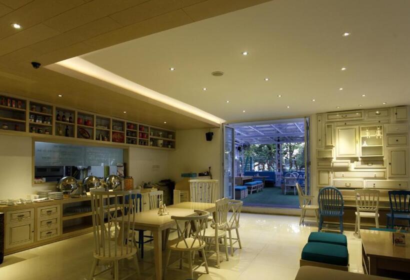 Vio Hotel Cimanuk Bandung