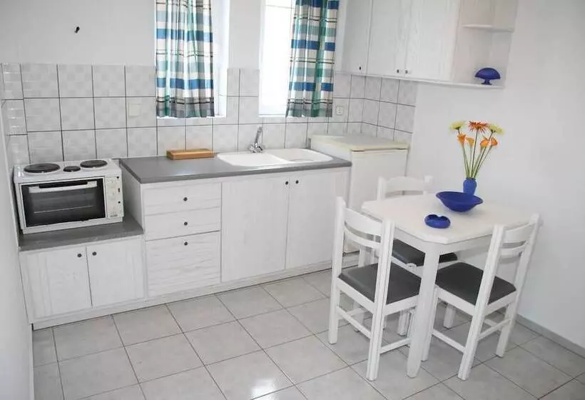 Litsa Mare Apartments