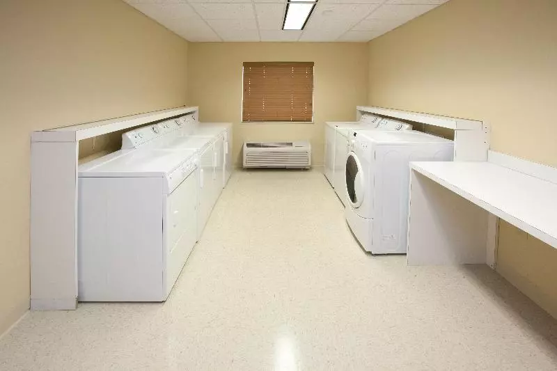 Candlewood Suites Indianapolis East, An Ihg