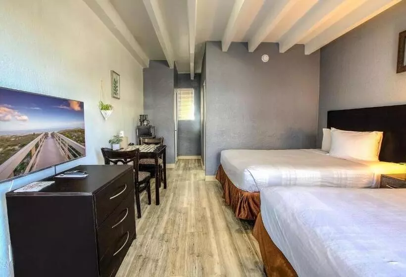 酒店 Beach House Inn