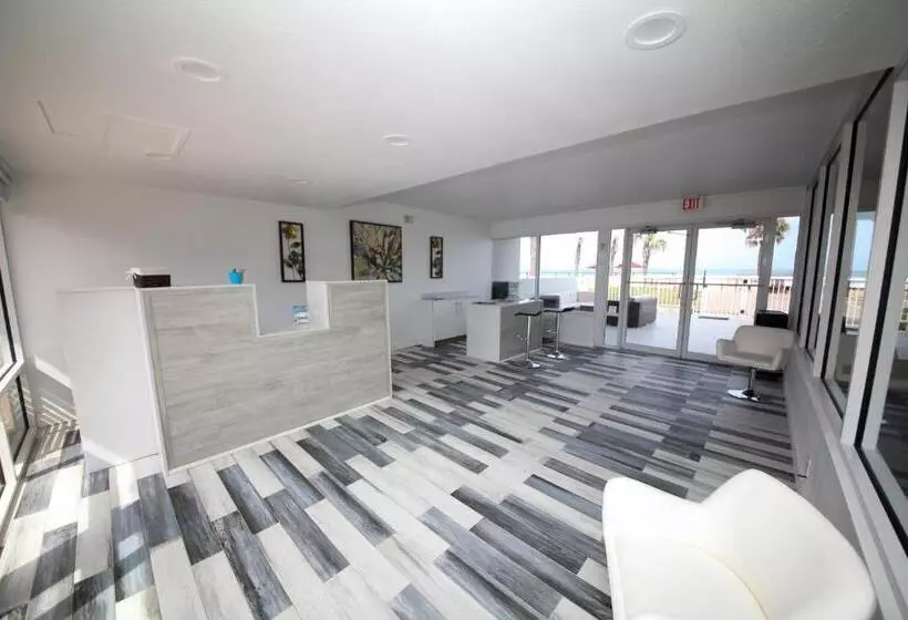 酒店 Beach House Inn