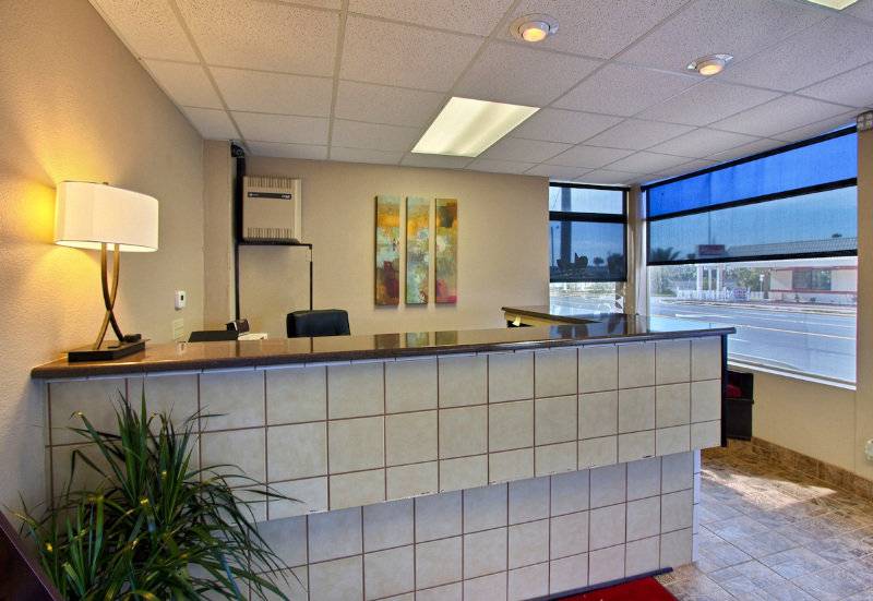 فندق Beach House Inn