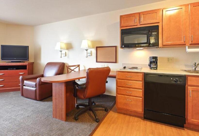 호텔 Candlewood Suites Fayetteville, An Ihg