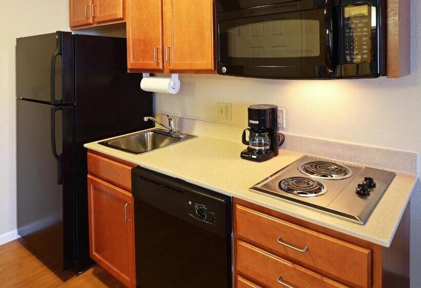 호텔 Candlewood Suites Fayetteville, An Ihg