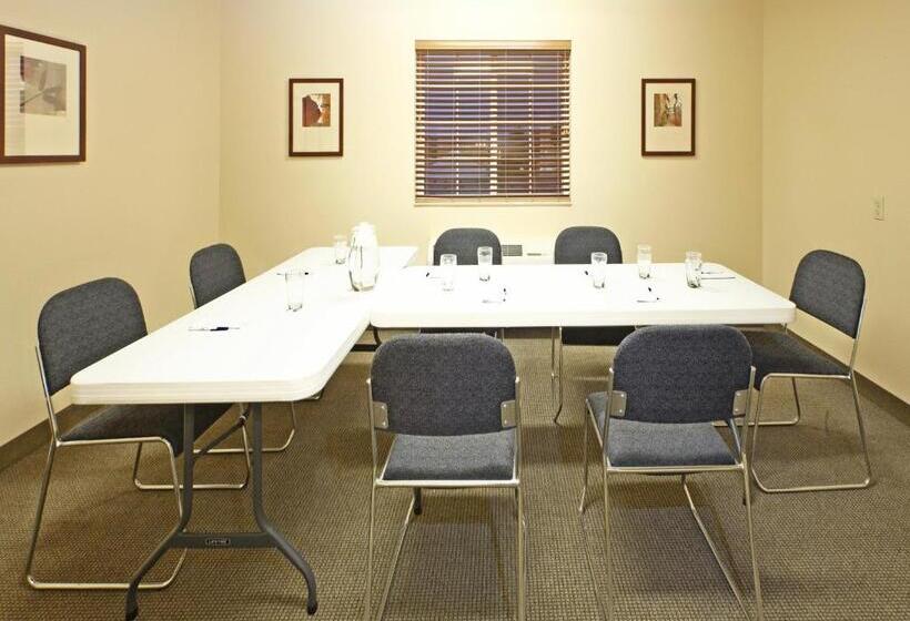 호텔 Candlewood Suites Fayetteville, An Ihg