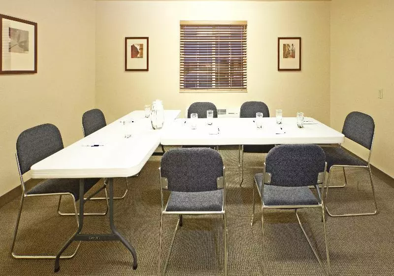 酒店 Candlewood Suites Fayetteville, An Ihg