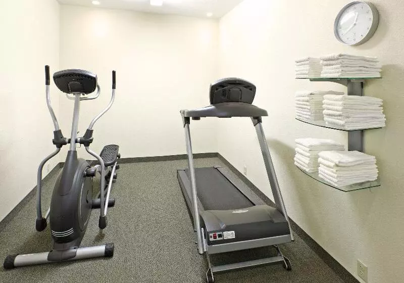 酒店 Candlewood Suites Fayetteville, An Ihg