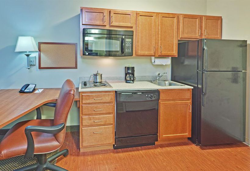 酒店 First Inn Suites