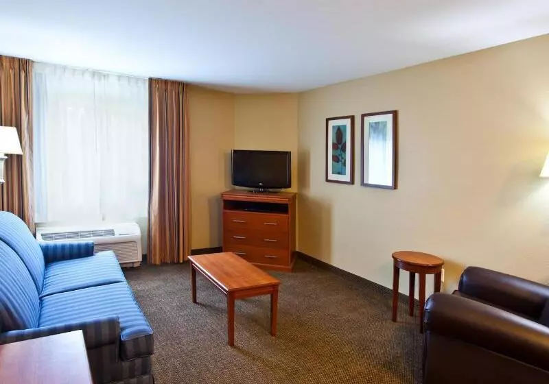 Отель Candlewood Suites Tallahassee, An Ihg