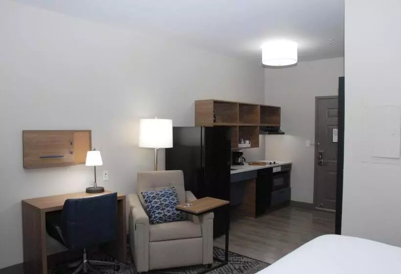 Отель Candlewood Suites Tallahassee, An Ihg
