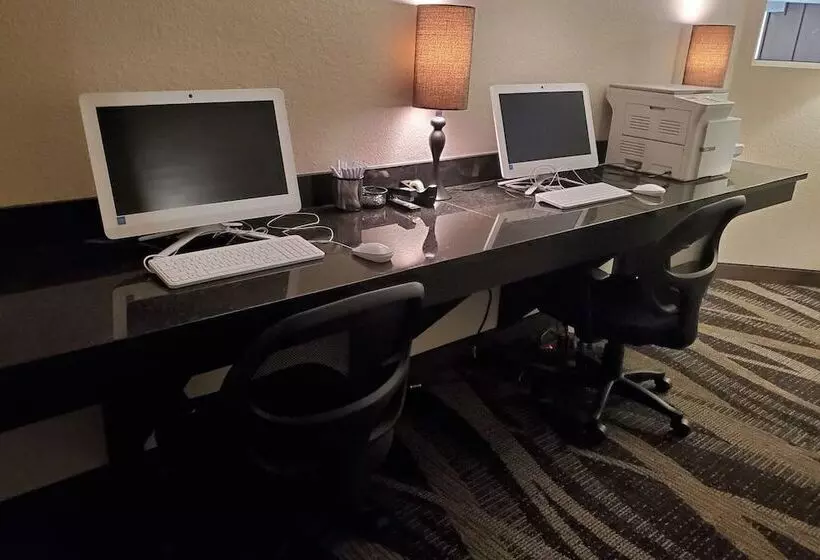 酒店 Cobblestone Suites Oshkosh