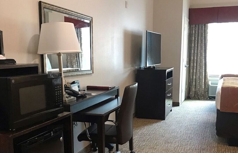 호텔 Comfort Suites