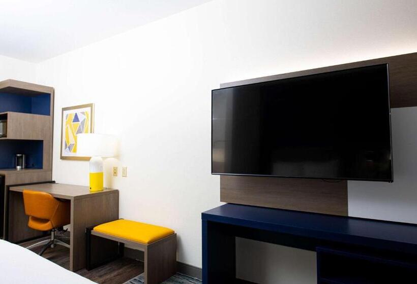 酒店 Comfort Suites Oil Center