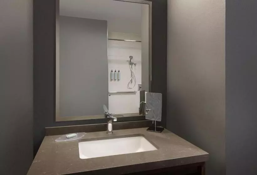 ホテル Courtyard Edison Woodbridge