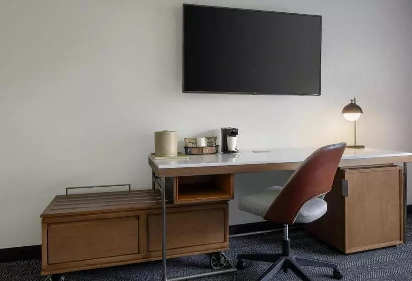 ホテル Courtyard Edison Woodbridge