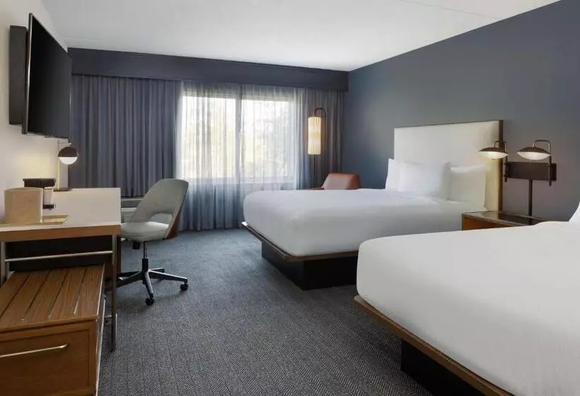 ホテル Courtyard Edison Woodbridge