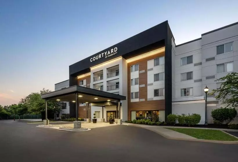 ホテル Courtyard Edison Woodbridge