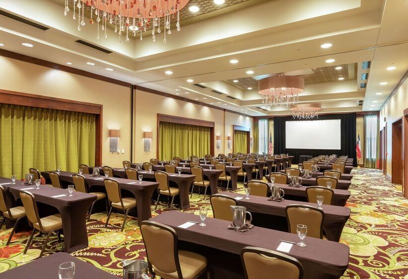 فندق Embassy Suites Houston Downtown