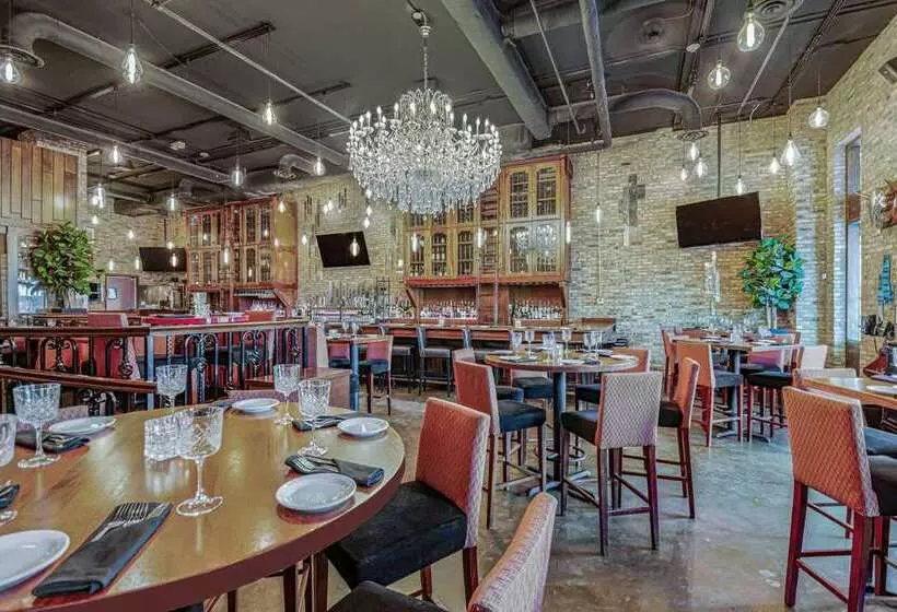 Hôtel Embassy Suites Houston Downtown