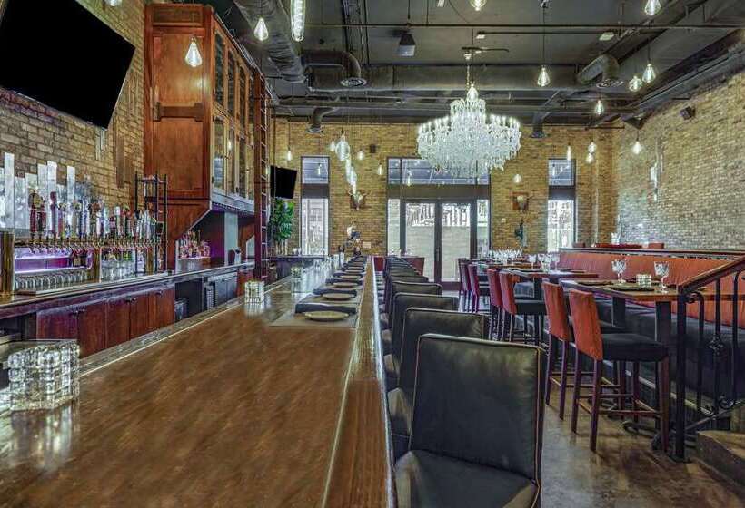 فندق Embassy Suites Houston Downtown