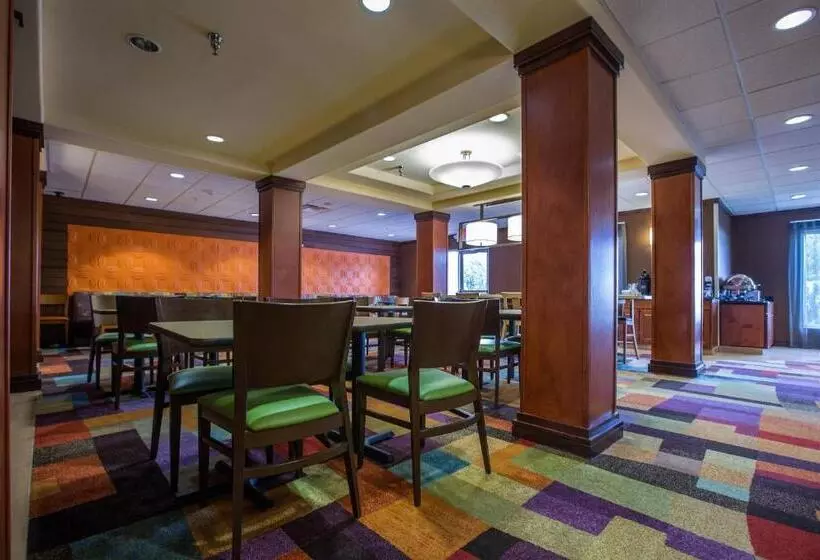Hotelli Fairfield Inn & Suites Toledo North