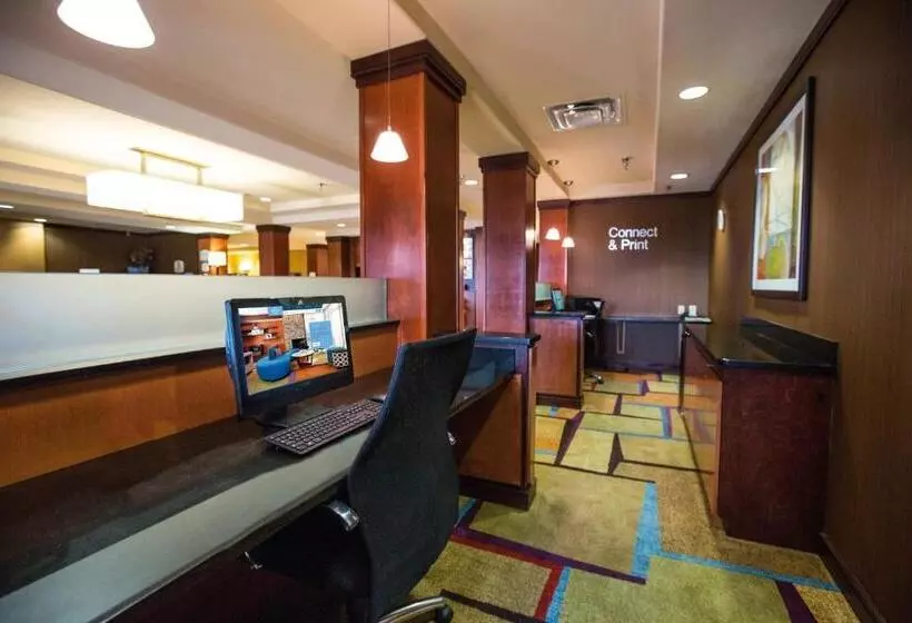 Hotelli Fairfield Inn & Suites Toledo North
