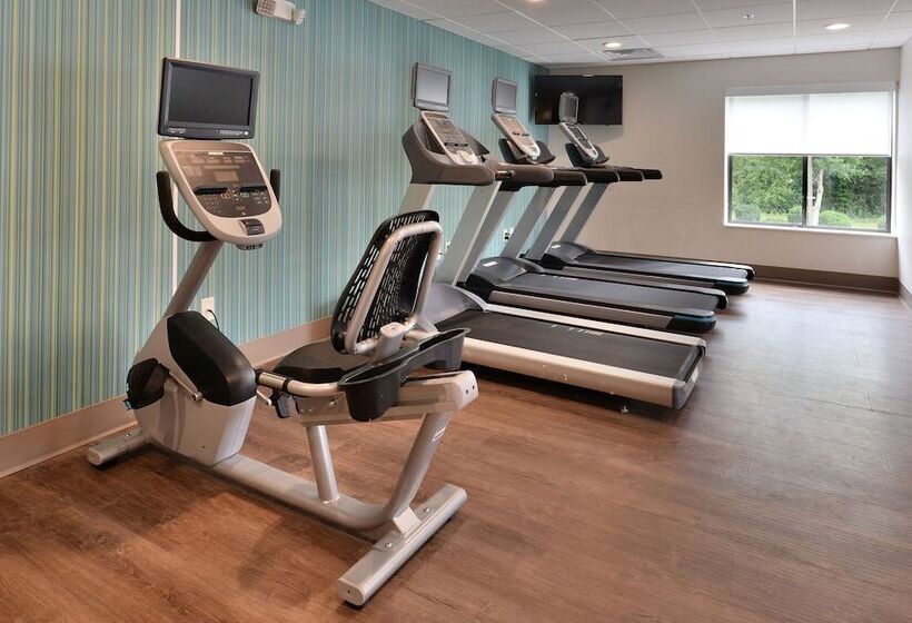 فندق Holiday Inn Express Raleigh Durham Airport, An Ihg