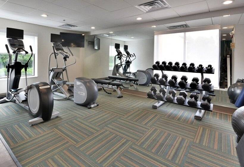 فندق Holiday Inn Express Raleigh Durham Airport, An Ihg