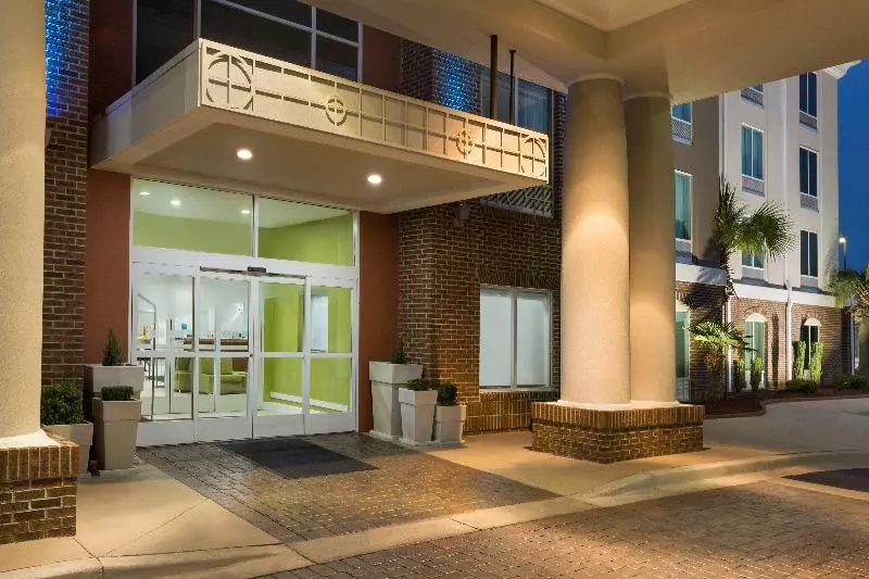 ホテル Holiday Inn Express & Suites Florence, An Ihg