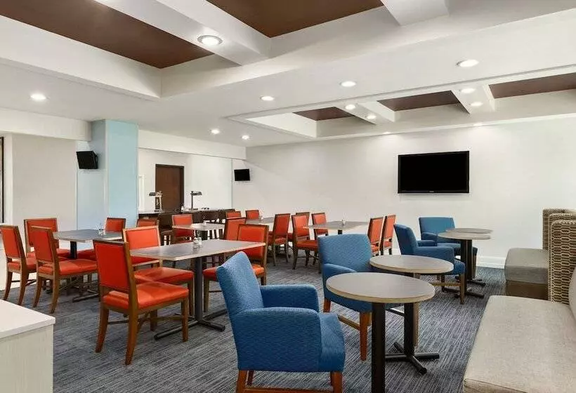 ホテル Holiday Inn Express & Suites Florence, An Ihg