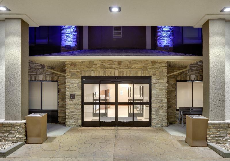 בית מלון כפרי Holiday Inn Express & Suites Mitchell, An Ihg