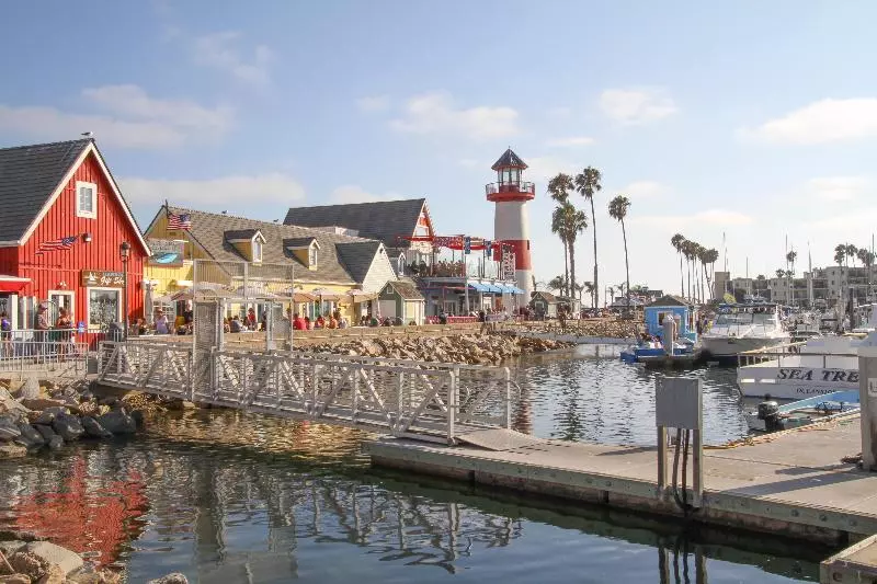 ホテル Holiday Inn Oceanside Marina Camp Pendleton, An Ihg