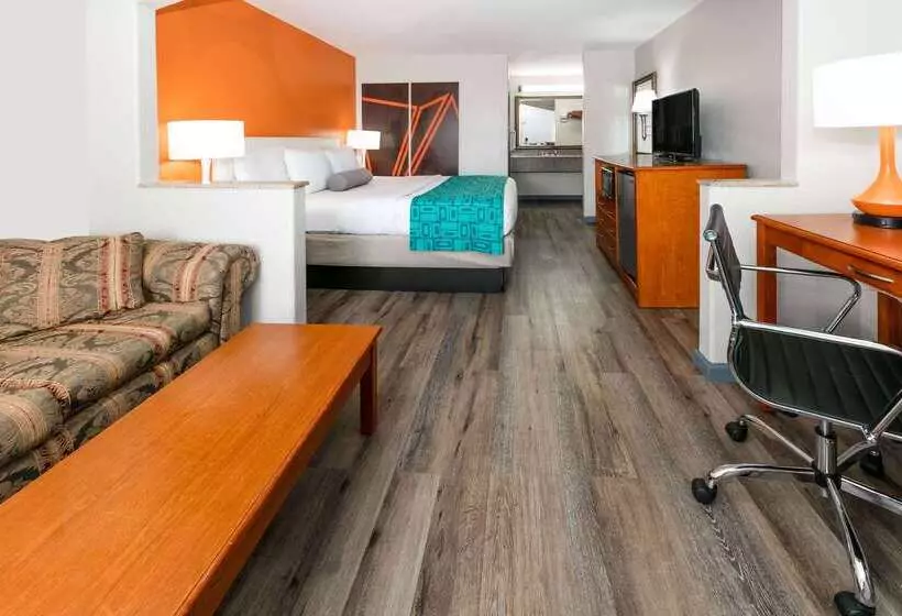 Hotel Howard Johnson By Wyndham Lafayette