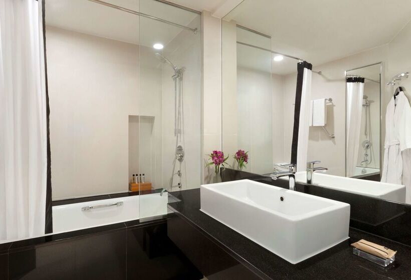 هتل Jen Maldives Male By Shangrila