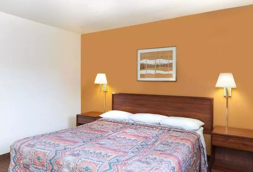 Отель Country Inn And Suites By Radisson Flagstaff Downt