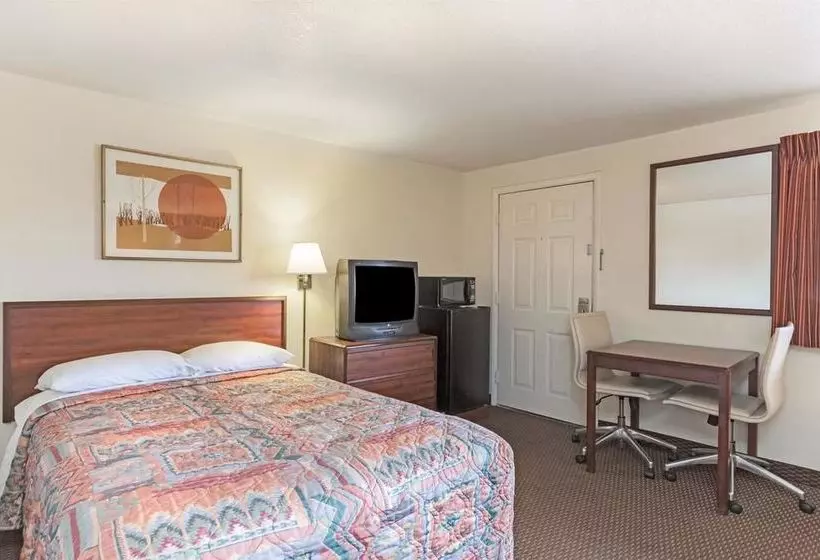 Отель Country Inn And Suites By Radisson Flagstaff Downt