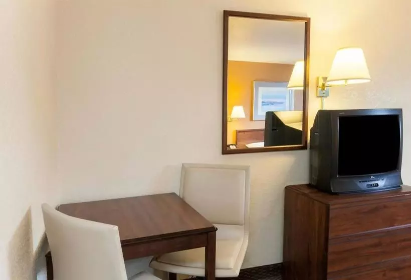 Отель Country Inn And Suites By Radisson Flagstaff Downt