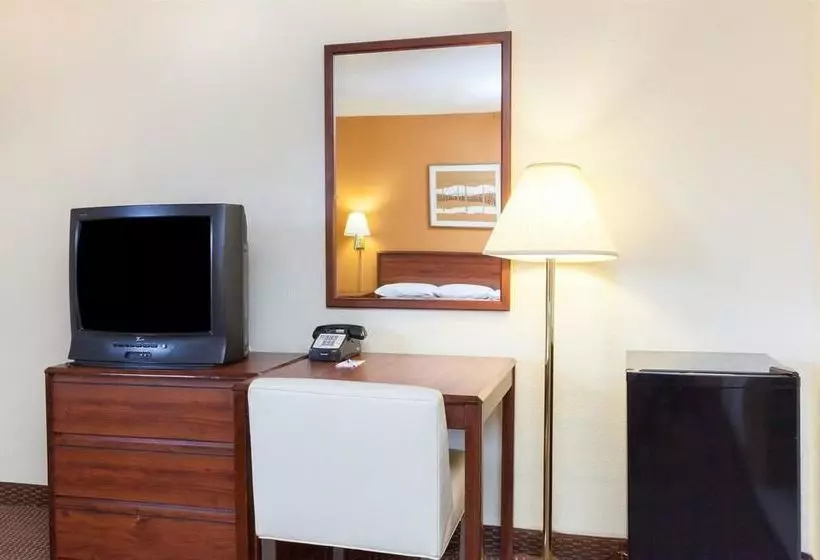 Отель Country Inn And Suites By Radisson Flagstaff Downt