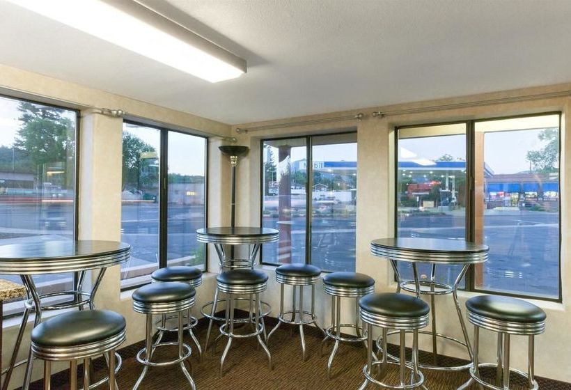 호텔 Country Inn And Suites By Radisson Flagstaff Downt