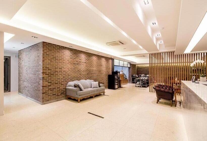 בית מלון כפרי Korea Tourist