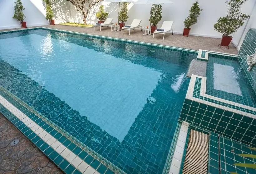 Hotelli Le Charme Vientiane