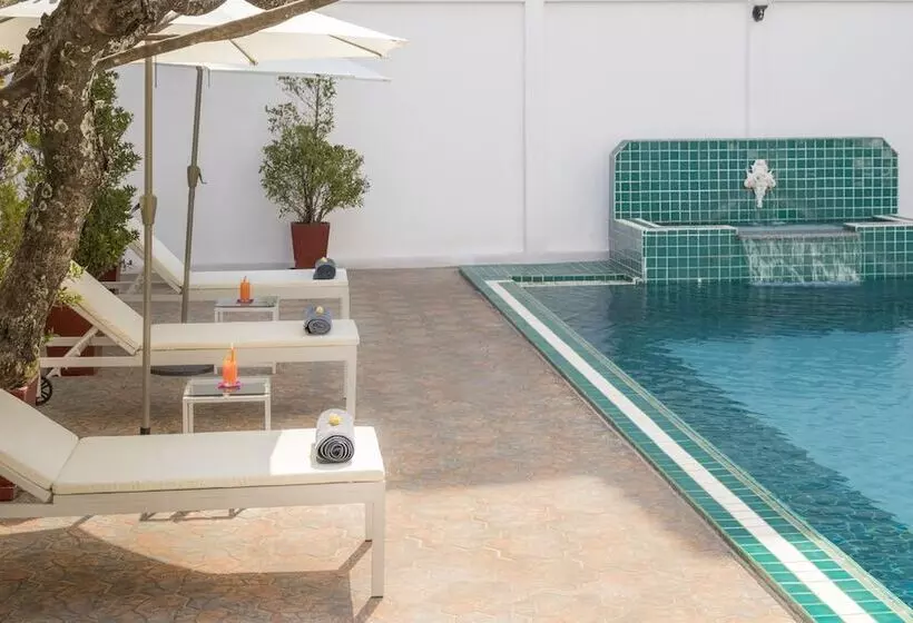 Hotelli Le Charme Vientiane