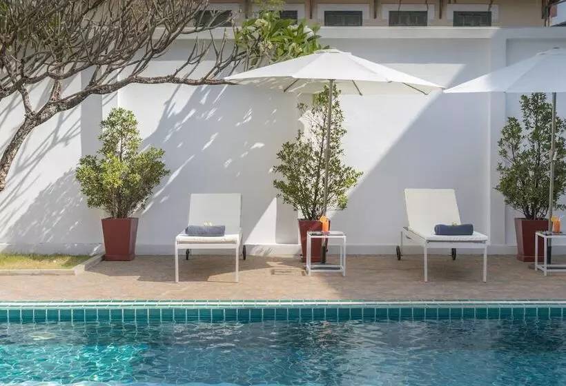 Hotelli Le Charme Vientiane